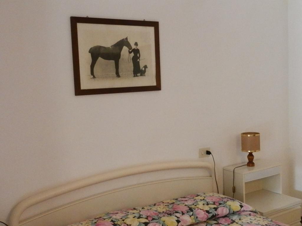 كاستيغليون ديلا بيسكايا Cav Brunella الغرفة الصورة